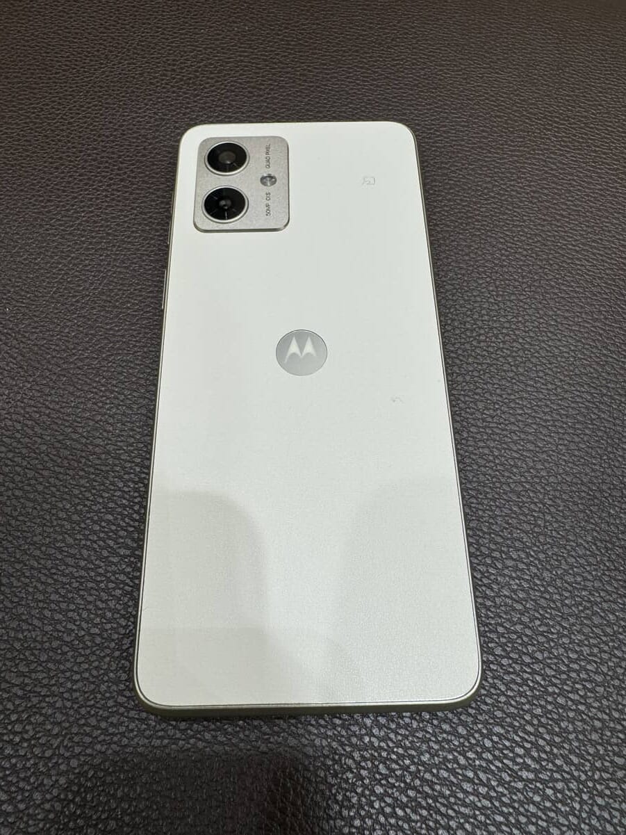 moto g64y 5Gバニラクリーム実機