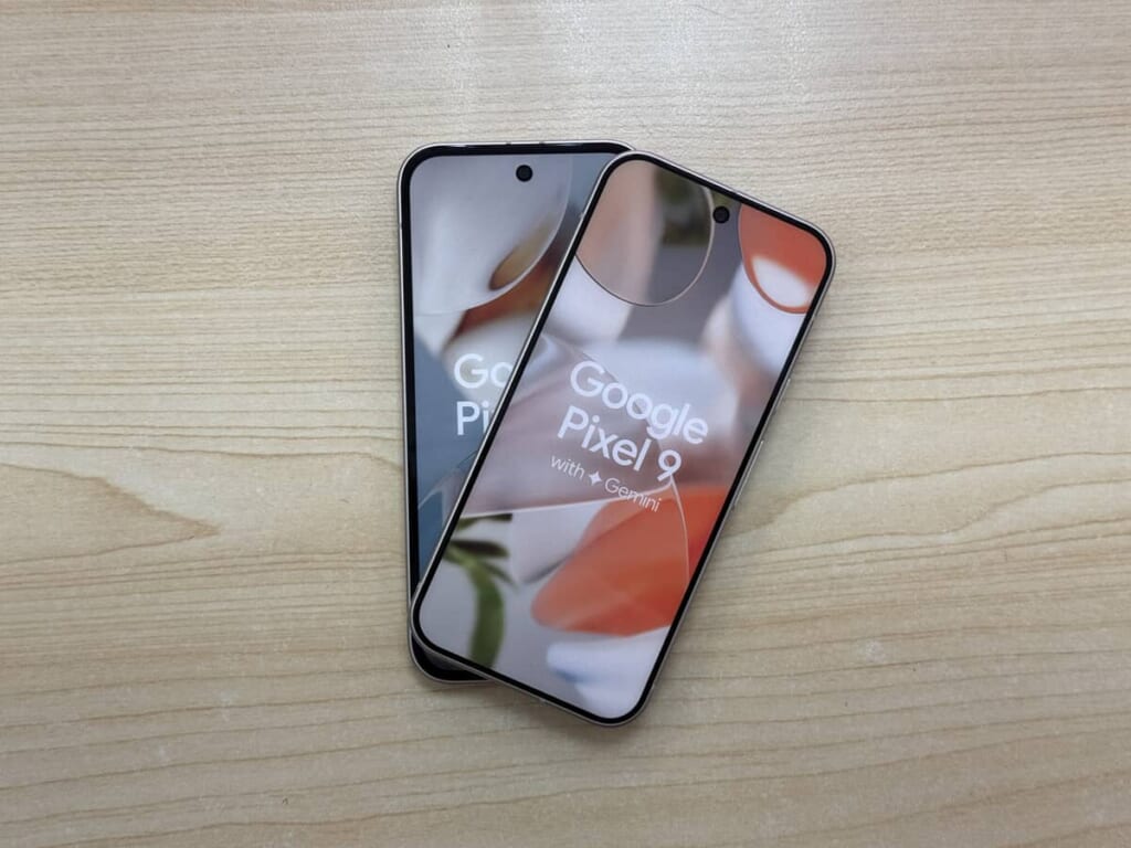 Pixel 9aとPixel 9のデザインを比較