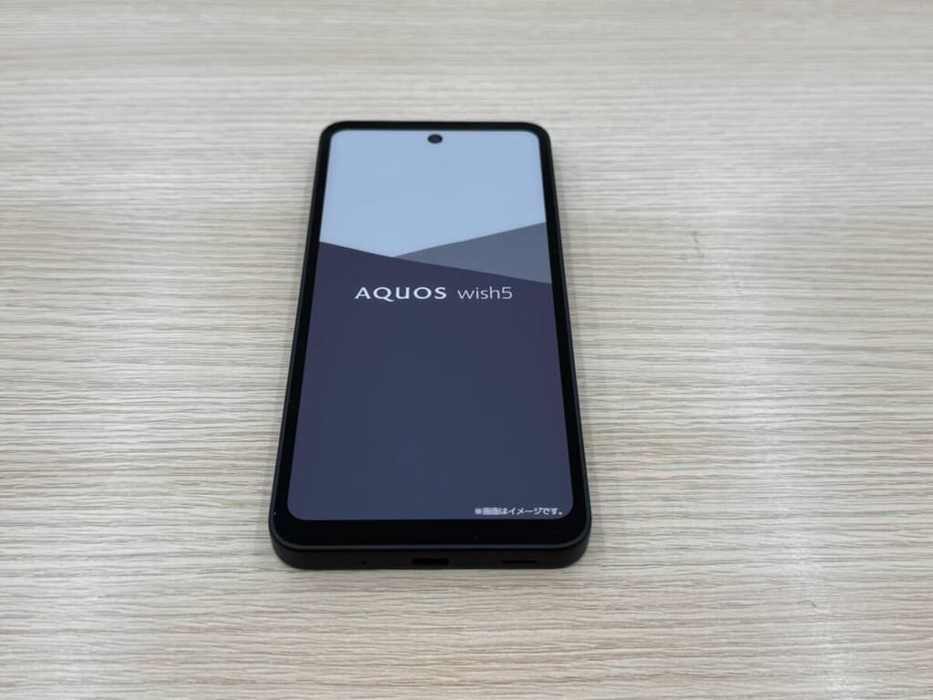 AQUOS wish5の実機写真