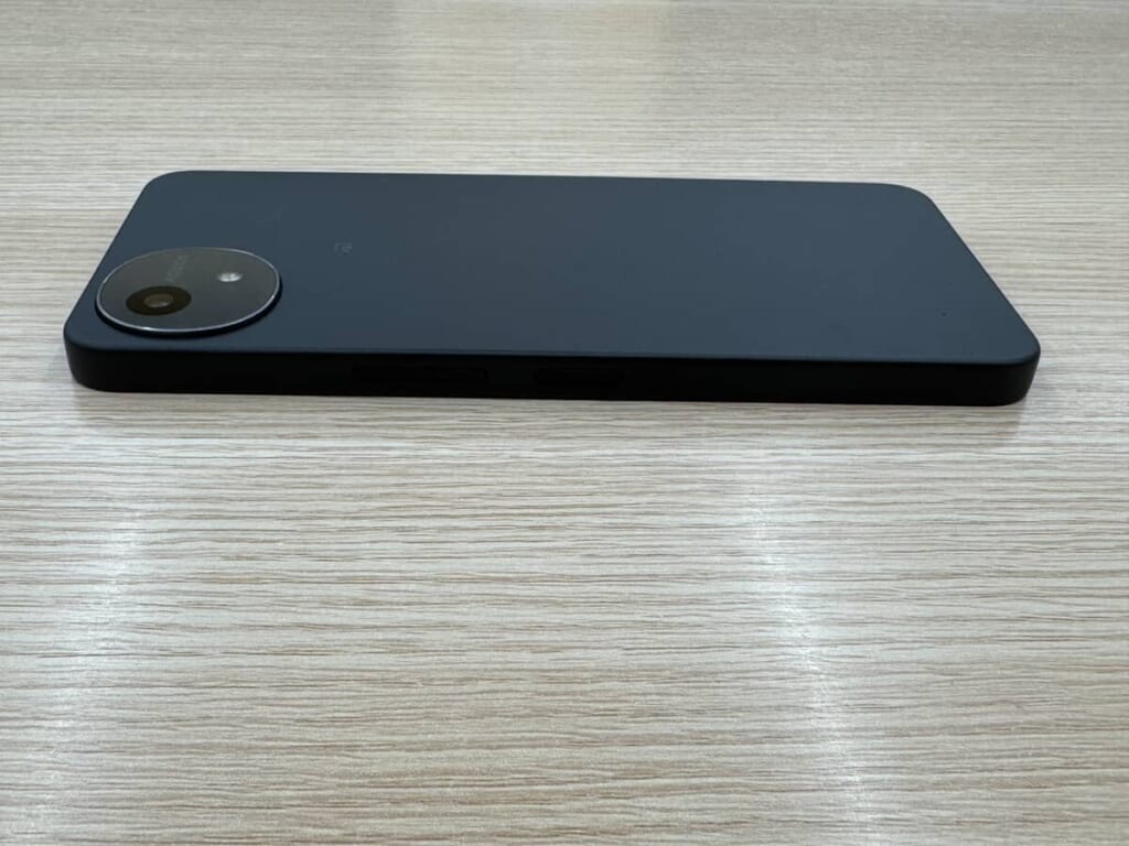 AQUOS wish5の実機写真