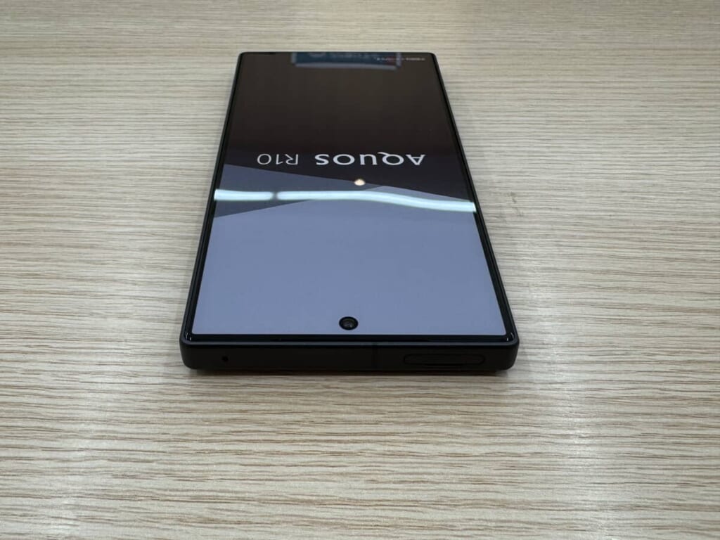 AQUOS R10の実機写真