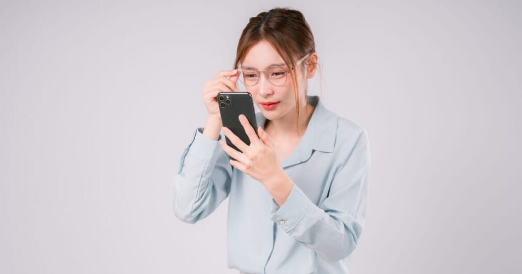 YouTubeの画面が暗くなる場合の対処法